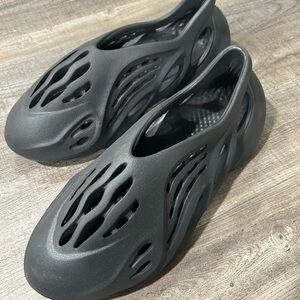 Adidas yeezy size 11